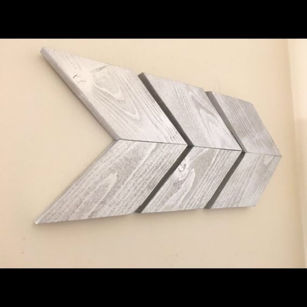 Rustic Wood Silver Arrows Chevron Wall Decor Art
